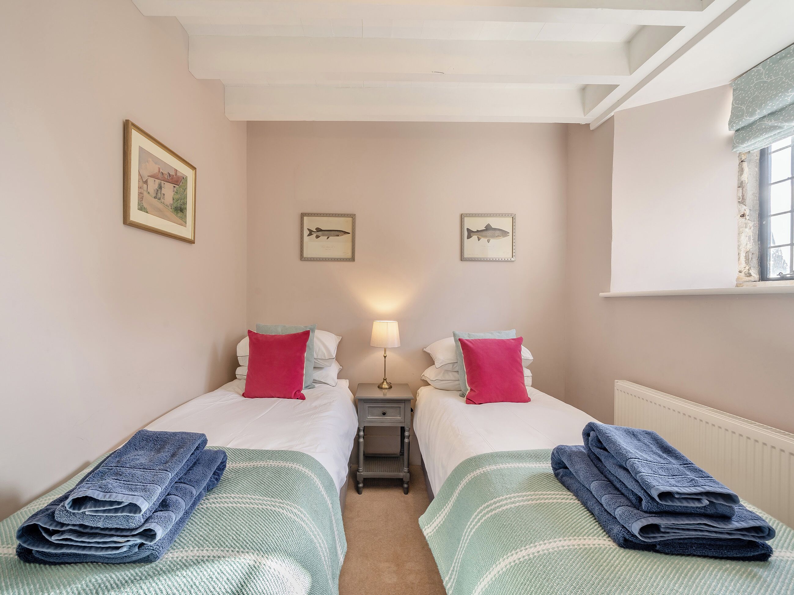 2 bedrooms, WiFi (free)