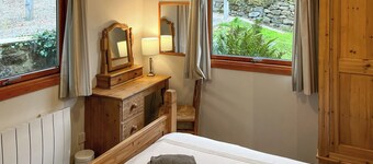 4 bedroom accommodation in Summerbridge, near Pateley Bridge