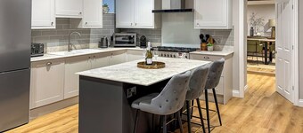 3 bedroom accommodation in Richmond