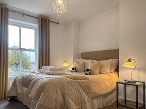 3 bedrooms, free WiFi - 3 bedroom accommodation in Giggleswick (Giggleswick)