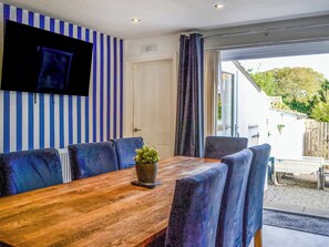 Dining - 4 bedroom accommodation in Filey (Filey)