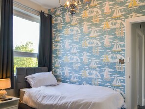 4 bedrooms, free WiFi - 4 bedroom accommodation in Filey (Filey)
