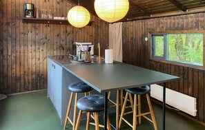 Dining - 1 bedroom gorgeous home in Hampen (Hampen)