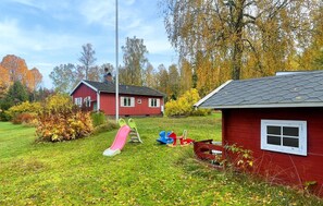 Children’s area - 2 bedroom awesome home in åmål (Åmål)