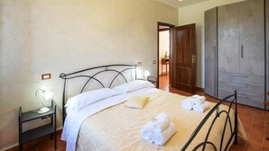 5 多间卧室、旅行婴儿床、免费 WiFi