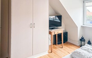 2 bedrooms, travel crib, free WiFi - Pet friendly apartment in Blåvand with WiFi (Blåvand)