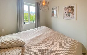 2 bedrooms, free WiFi