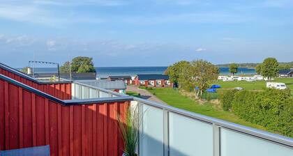 Gorgeous apartment in Köpingsvik with WiFi
