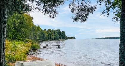 Lake front home in Leksand with lake view