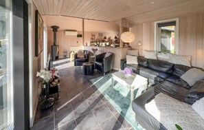 Lobby - Stunning home in Tarm with sauna (Tarm)