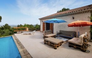 Terrace/patio - Beautiful home in Fayence with private swimming pool, can be inside or outside (Fayence)