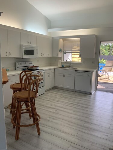 “Tiki Time”, a private tropical getaway in beautiful Bonita Springs.