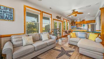 TV connectée, jeux vidéo, livres