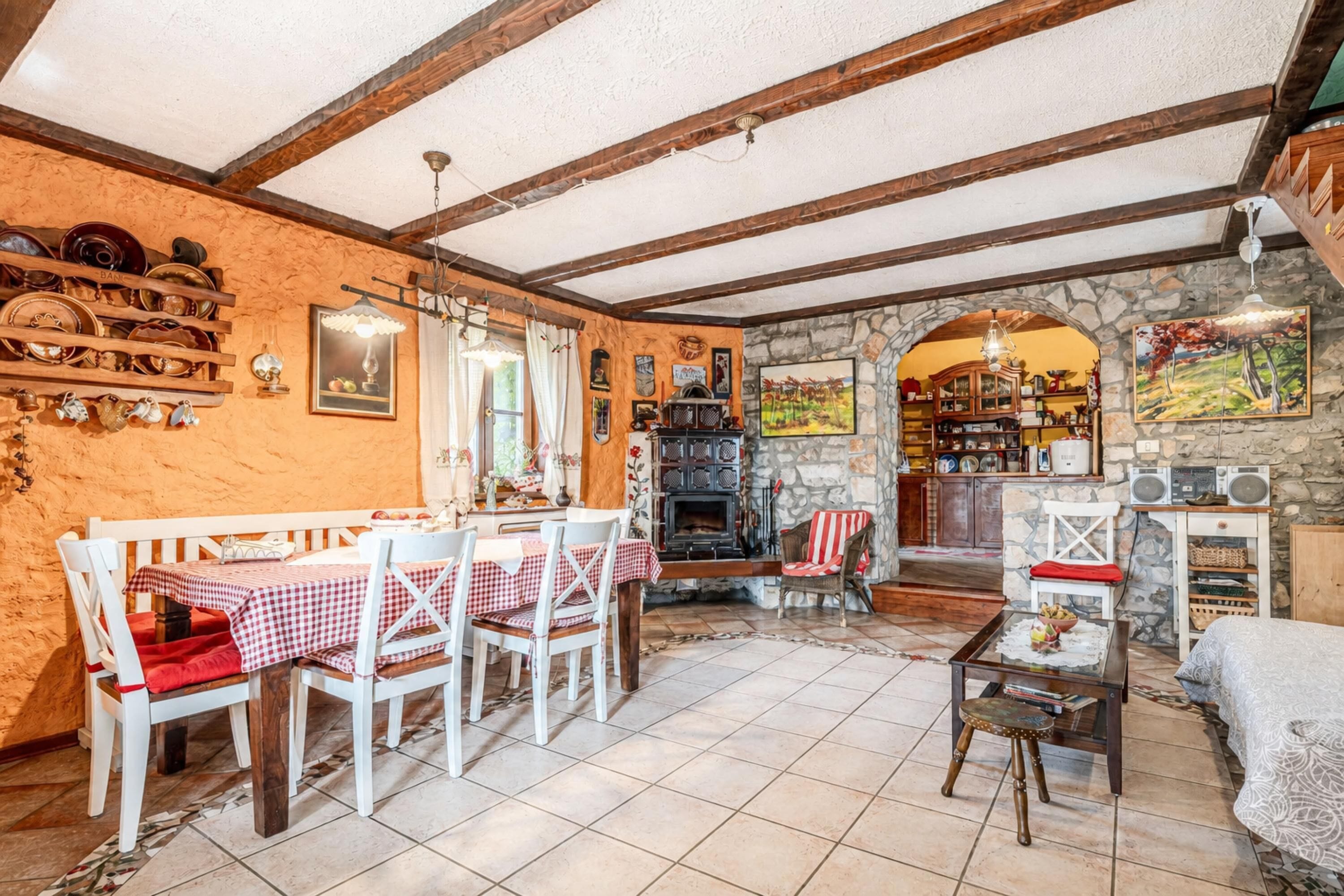 Familienhaus, 3 Schlafzimmer, Balkon (Traditional Karst House Rozina /w) | Speisen