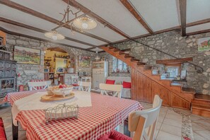 Dining - Holiday Home Rozina (Sezana)