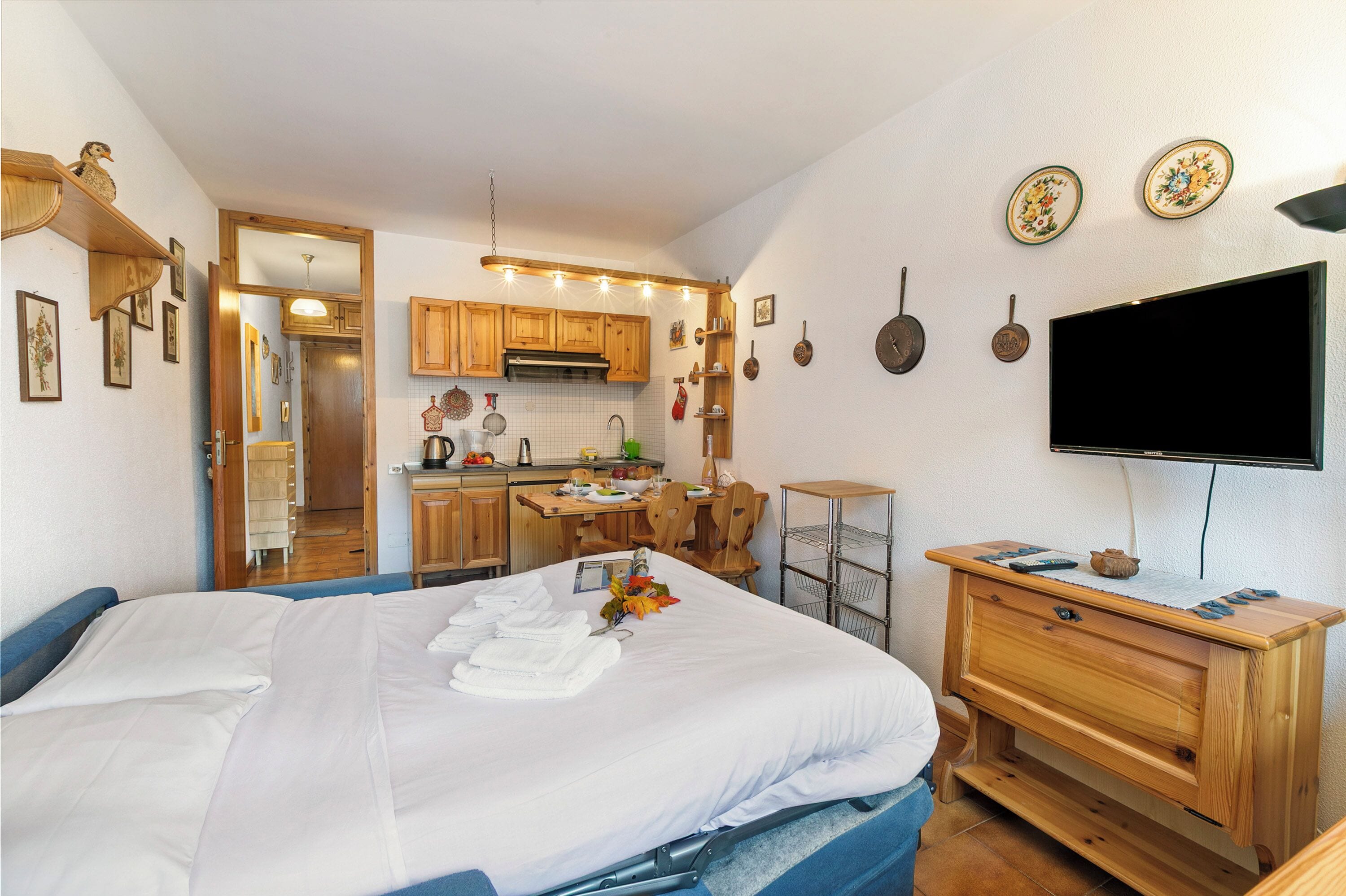 Standard Apartment, Multiple Bedrooms (Studio Valleverde 11D Ski In Ski Out) | 1 bedroom, WiFi, bed sheets