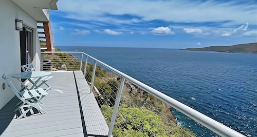 Villa Vista Oceanfront 5BR - Infinity Pool - Views