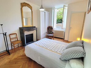 Accès Internet, draps fournis