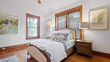 Ferros/tábuas de passar roupa, Wi-Fi de cortesia, roupa de cama