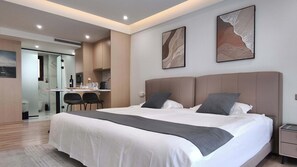 2 bedrooms, desk, WiFi, bed sheets