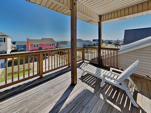 Terrace/patio - Under The Sea | Partial Beach Views (Galveston)