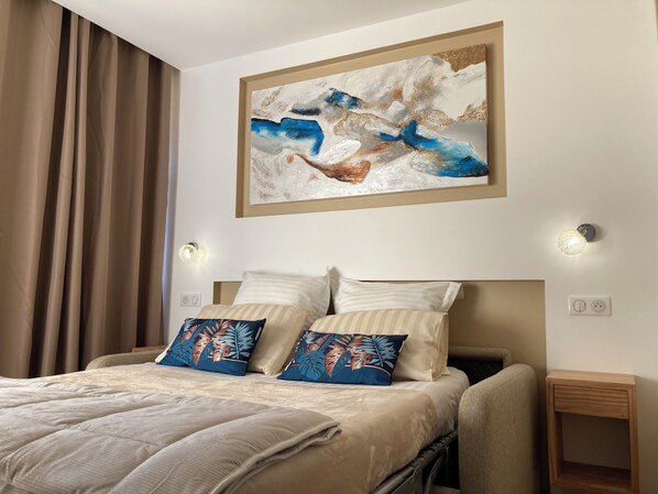 1 bedroom, iron/ironing board, WiFi - Air-conditioned studio 400 m from the beach, private parking, La Favière (Bormes-les-Mimosas)