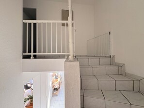 Interior - House with large garage in the heart of the Auvergne. (Sayat)