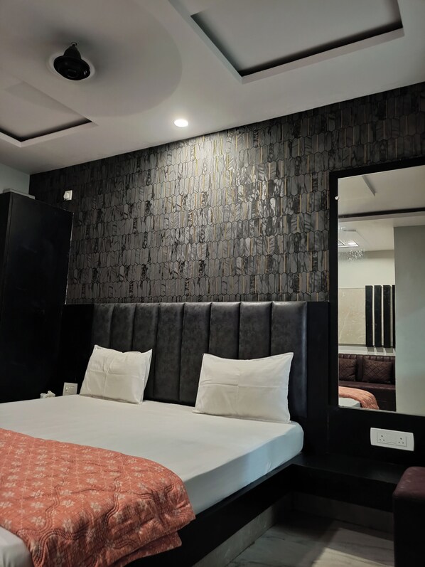 Deluxe Double Room | Free WiFi