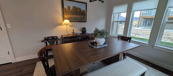 New home & furnishings, 4BR 4Bath, View, Amenities