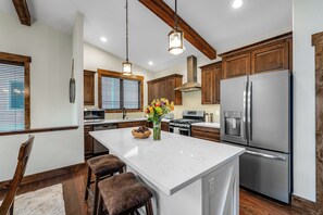 Fridge, microwave, oven, stovetop - Luxury Whitefish Retreat Steps from River (30 Night Minimum) (Whitefish)
