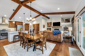 Dining - Luxury Whitefish Retreat Steps from River (30 Night Minimum) (Whitefish)