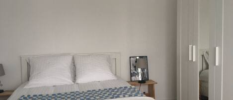 1 多间卧室、熨斗/熨衣板、床单、轮椅无障碍