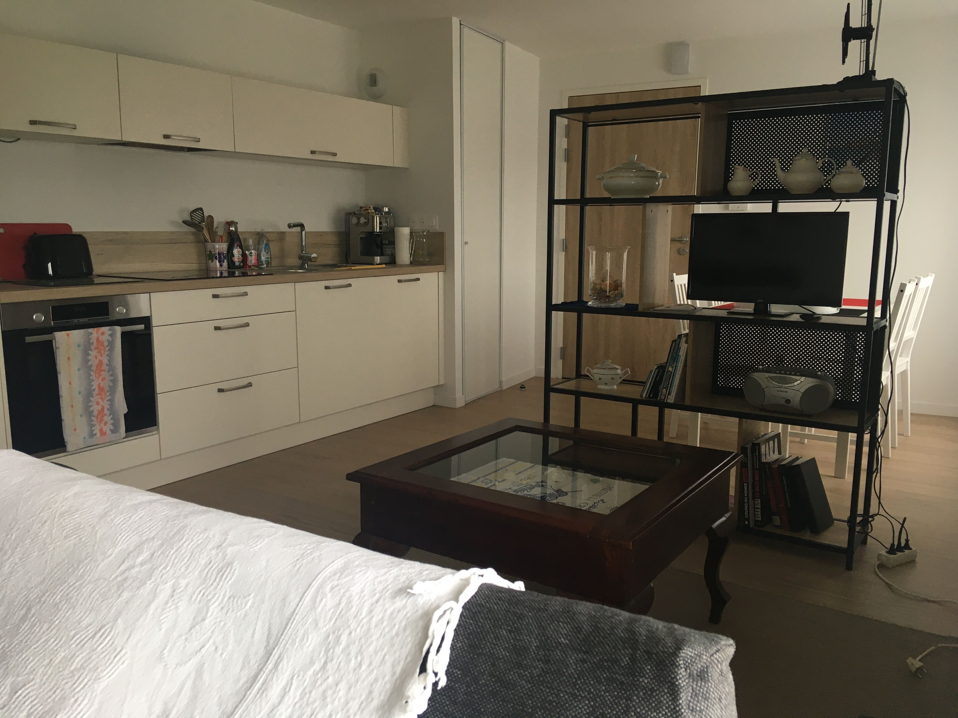 1 slaapkamer, een strijkplank/strijkijzer, beddengoed, rolstoeltoegang