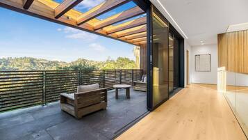 Luxury House, Multiple Beds, Private Pool, Mountain View (Oak Pass Manor) | Terrace/patio