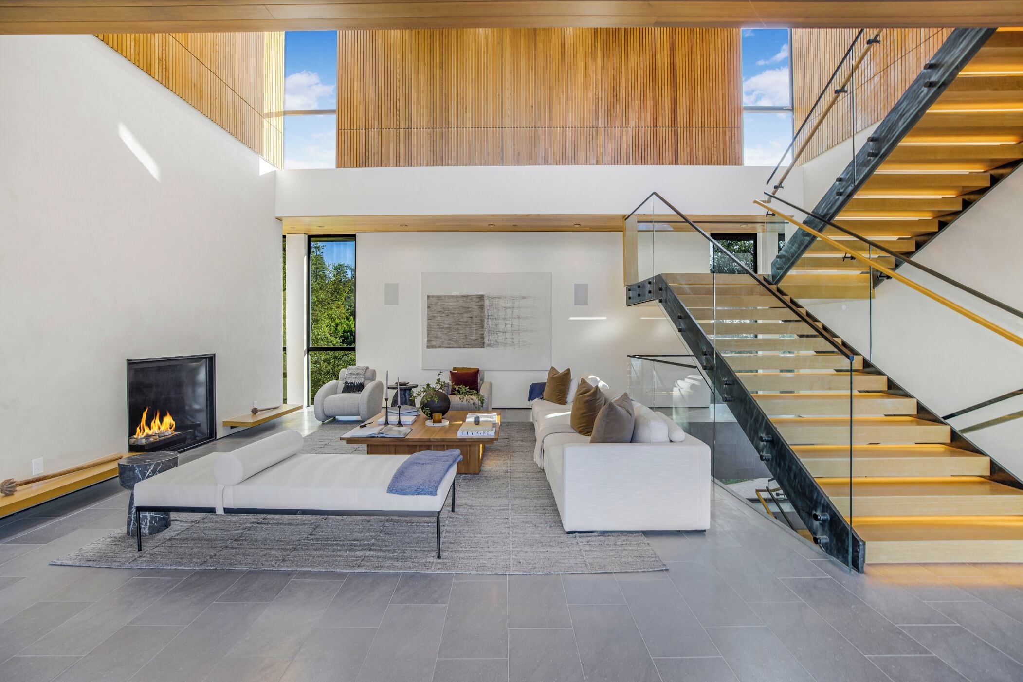 Luxury House, Multiple Beds, Private Pool, Mountain View (Oak Pass Manor) | Living area