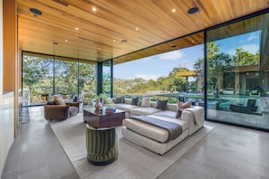 Maison Luxe, plusieurs lits, piscine privée, vue montagne (Oak Pass Manor) | Intérieur