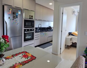 Interior - Comfortable penthouse with pool just a few meters from Bombinhas beach. (Bombinhas)