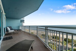 Property grounds - Legacy Tower One 907 overlooking the Gulf Coast. (Gulfport)