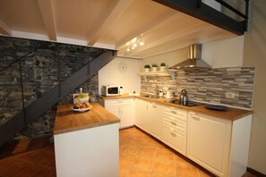 Fridge, microwave, dishwasher - Swallow Roost - MyHomeinComo (Como)