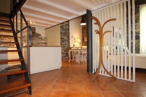 Interior - Swallow Roost - MyHomeinComo (Como)