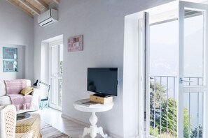 Living area - Madonnina Loft - MyHomeinComo (Moltrasio)