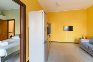 2 bedrooms, iron/ironing board