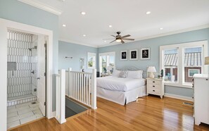 5 bedrooms, iron/ironing board, WiFi, bed sheets - A Villa La La + Pool, Bikes, Gulf & Lake Views (Santa Rosa Beach)