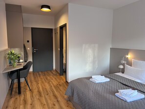 Deluxe-herbergi með tvíbreiðu rúmi - útsýni yfir port