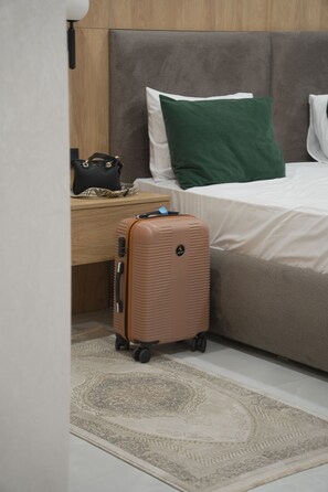 Luxe beddengoed, een minibar, een strijkplank/strijkijzer, gratis wifi
