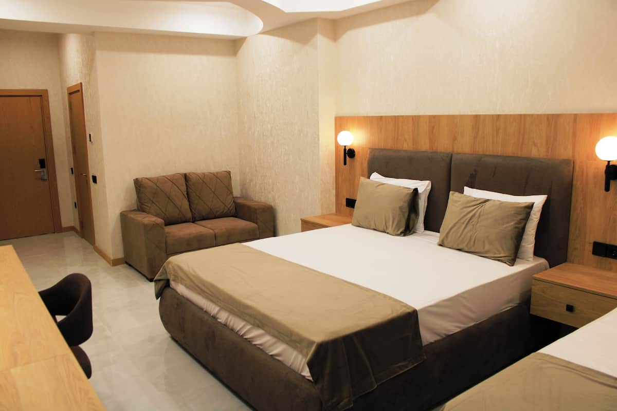 Double Room | Iron/ironing board, free WiFi