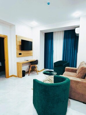 Iron/ironing board, free WiFi - Khatai Royal Hotel (Baku)