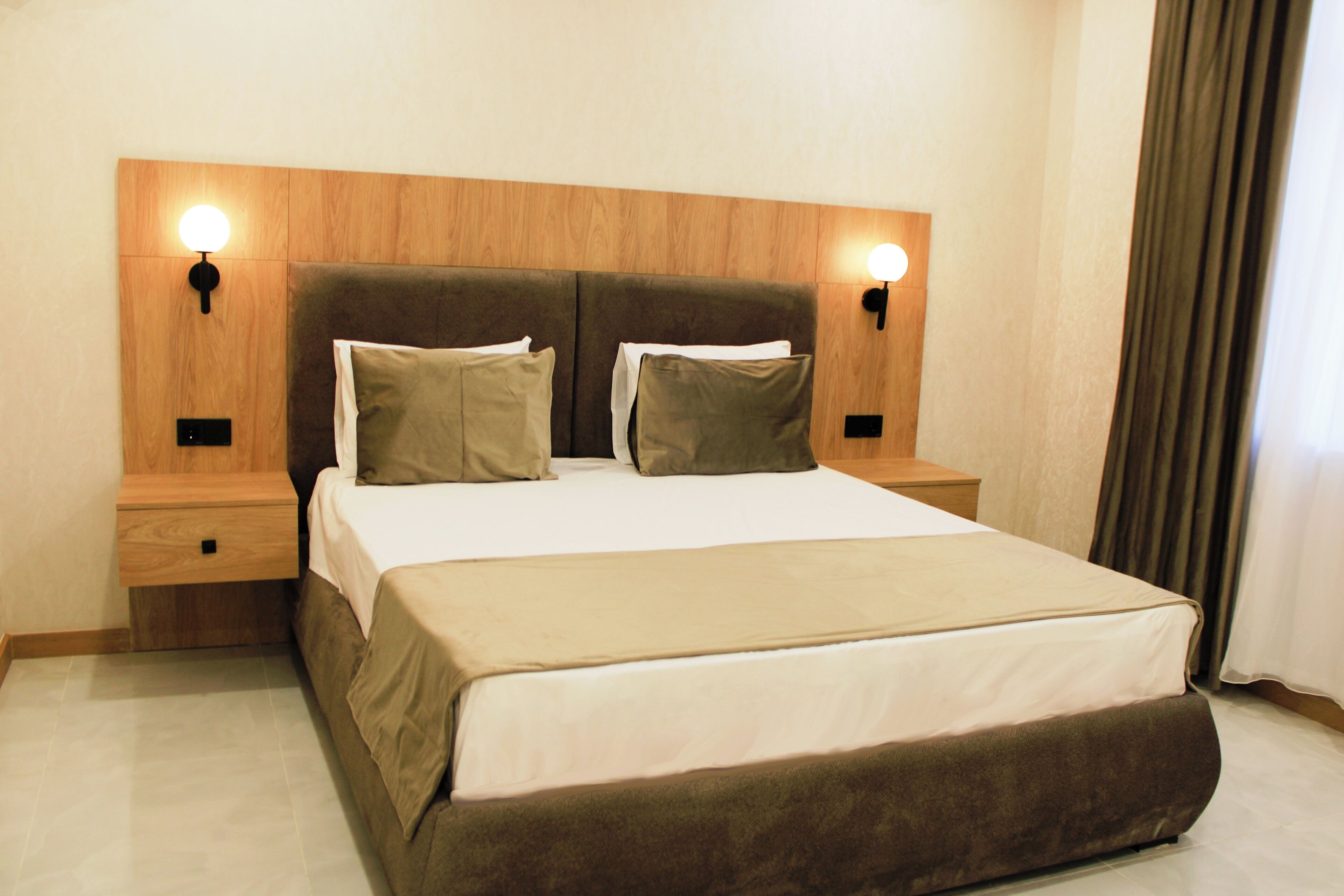 Classic Double Room | Iron/ironing board, free WiFi