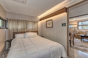 Desk, iron/ironing board, travel crib, WiFi