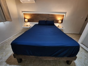 Klassieke kamer, uitzicht op binnenplaats | Gratis wifi, beddengoed